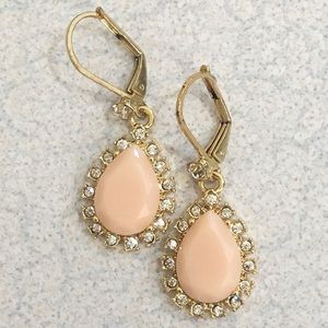 Beautiful NWOT kate spade crystal drop earrings!